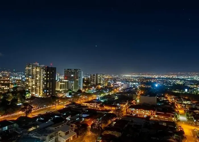 Rooftop Jacuzzi - 18Th Floor Apt City View