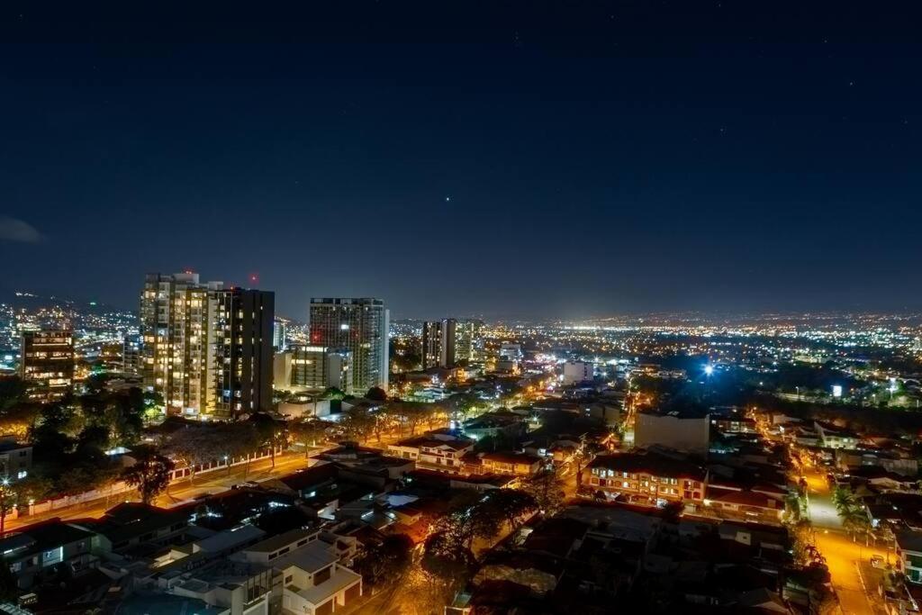 Rooftop Jacuzzi - 18th Floor View Mata de Palo